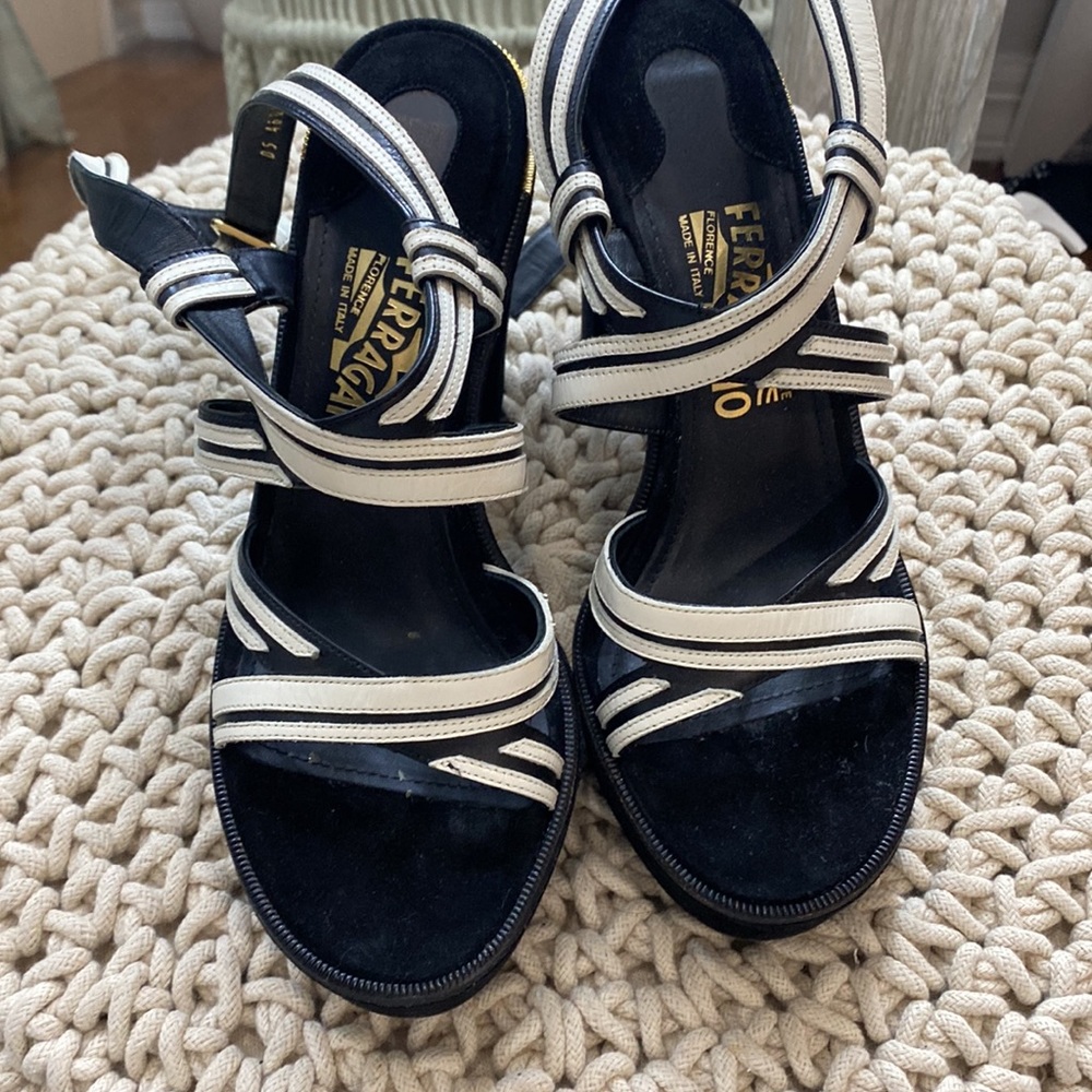 Ferragamo heels - Picture 7 of 13